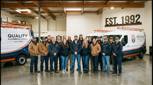 L'équipe RC Maintenance devant ses ateliers